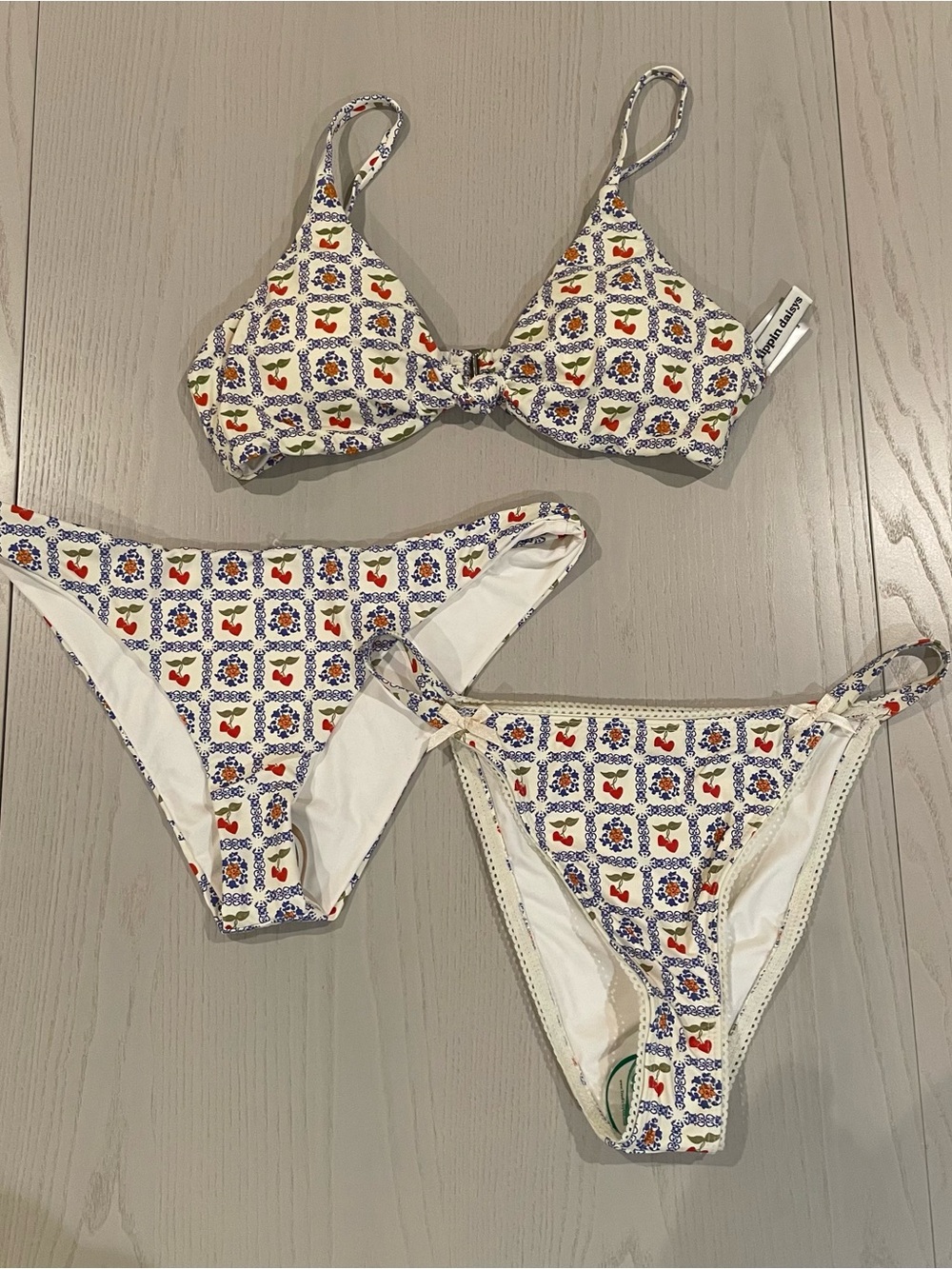 Dippin Daisys Palermo Bikini Set - Size Medium